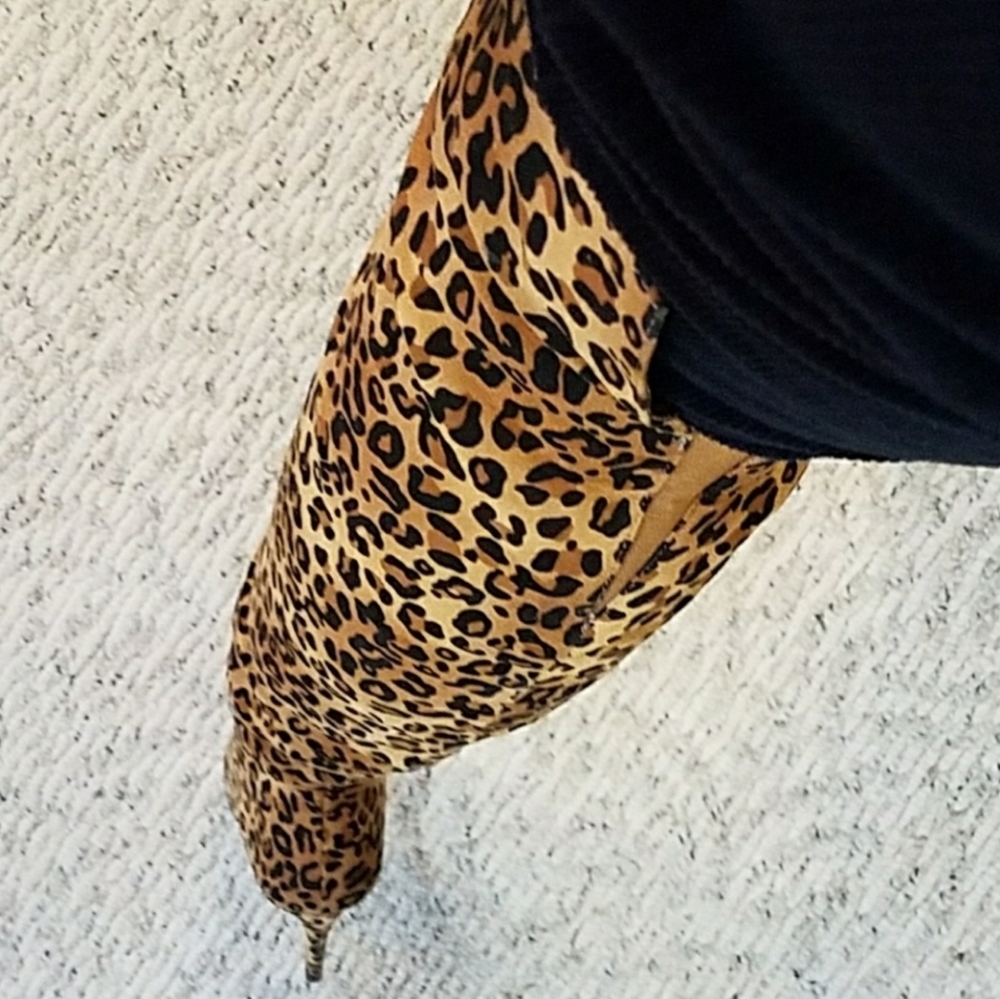 Chinese Laundry Zip Front Cheetah OTK Heeled Boots - Picture 7 of 9